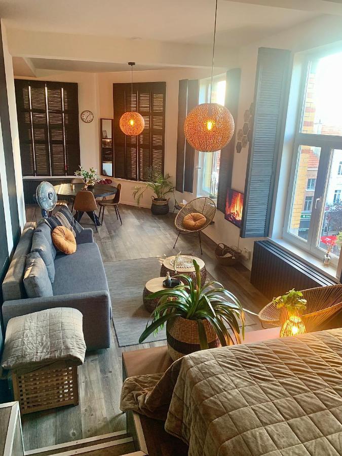 Sleep - Black And Gold Loft Cityview